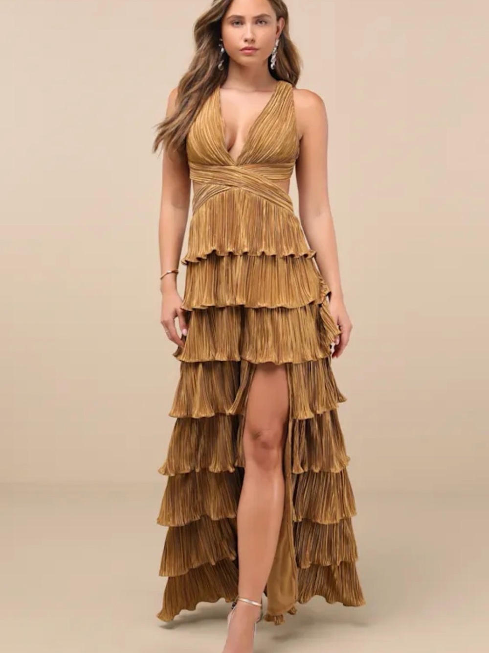 Lulu’s Tiered Gold V-Neck Pleated Maxi Dress NWT
